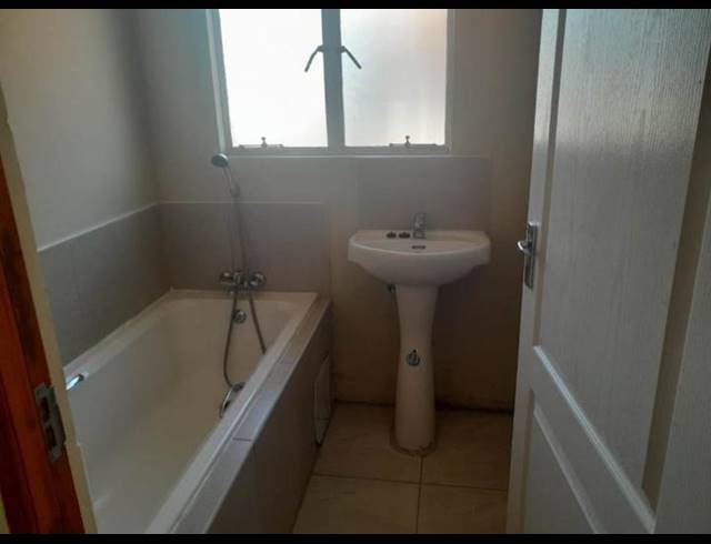 2 BEDROOM HOUSE FOR SALE IN KLIPPOORTJE